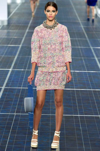 Look 54